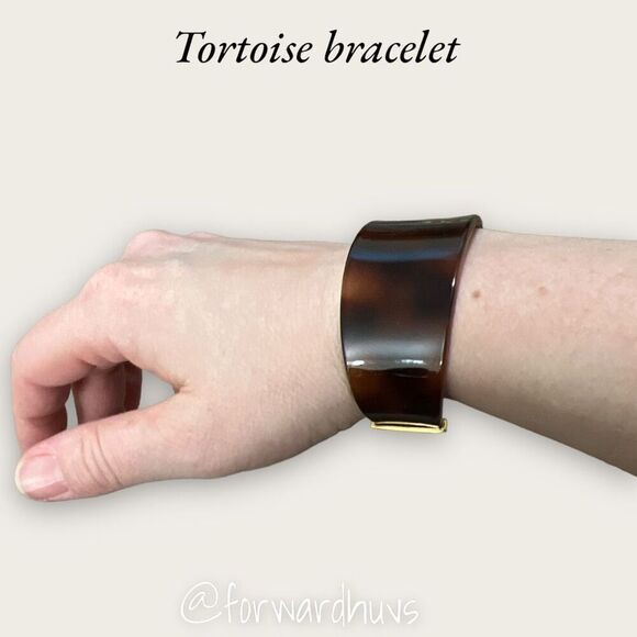 Bundle Sale 3 for $15 | Tortoise Colored Plastic Bracelet - Picture 3 of 10